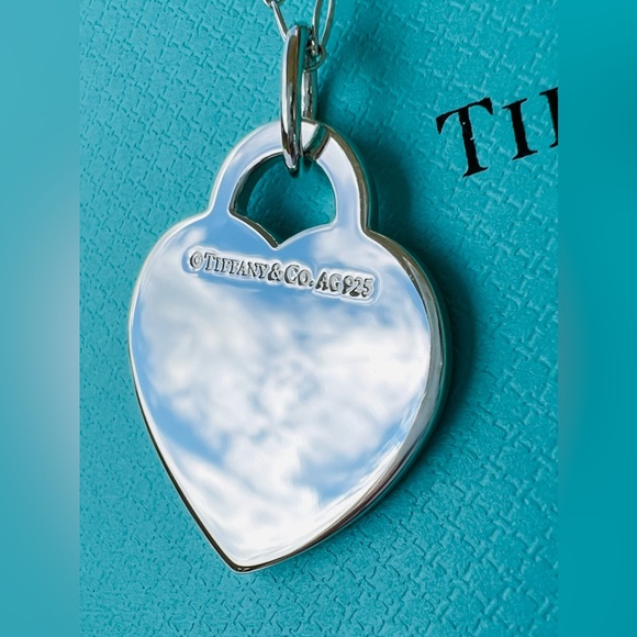 Return To Tiffany Rose Etched Heart Tag Charm/ Pendant - Picture 3 of 4